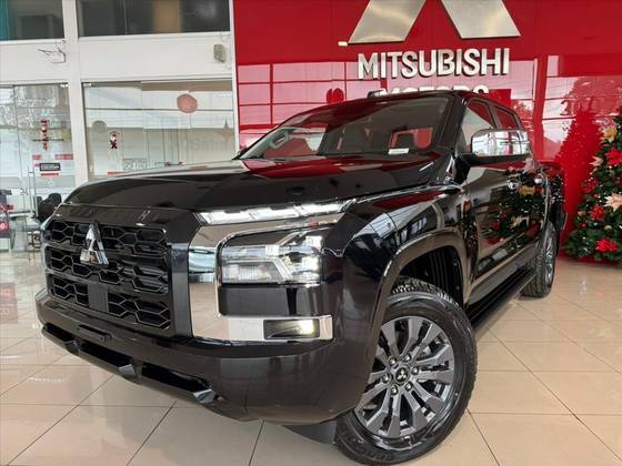 MITSUBISHI TRITON 2.4 BITURBO DIESEL CD HPE 4X4 AUTOMÁTICO MITSUBISHI TRITON 2.4 BITURBO DIESEL CD HPE 4X4 AUTOMÁTICO